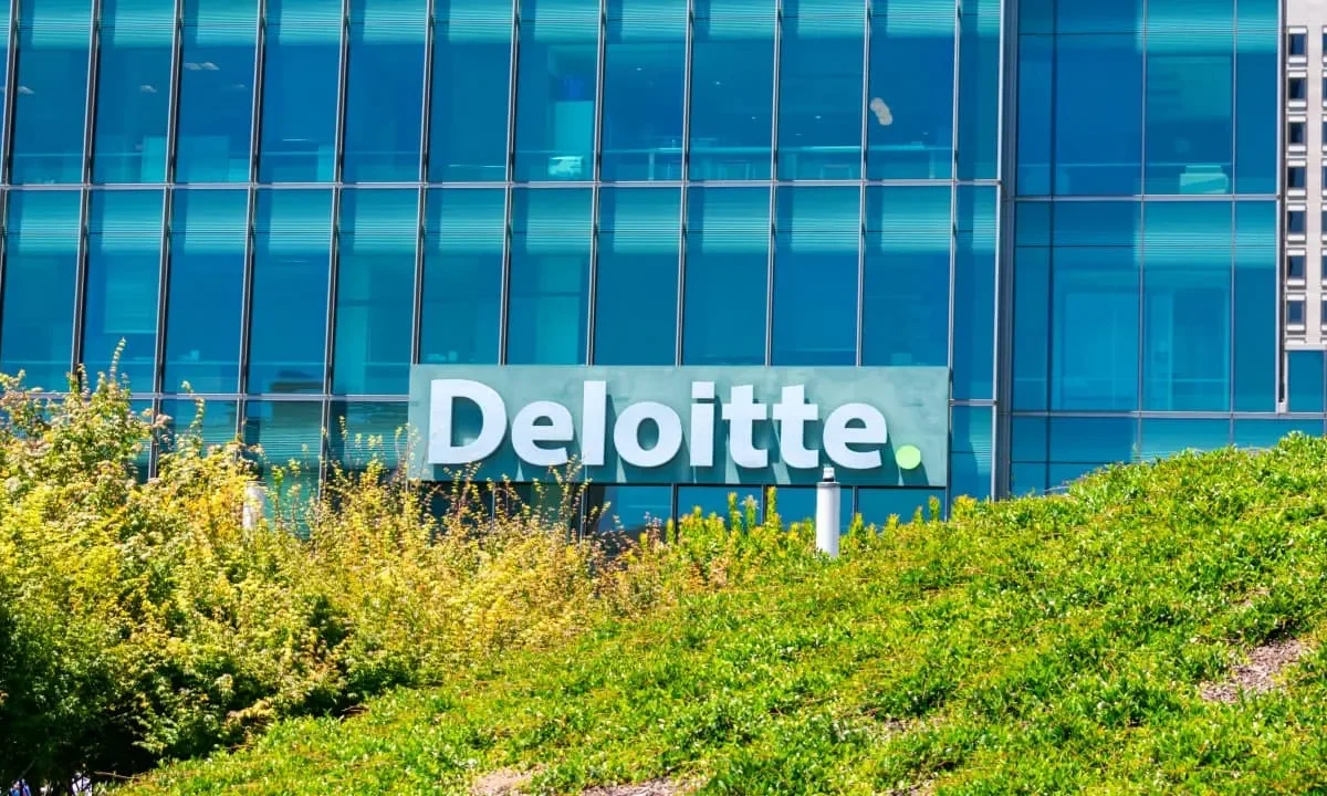 Deloitte Hiring Freshers for Internships in 2025 | Apply