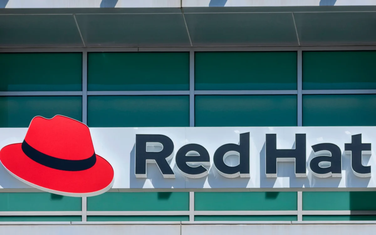 RedHat Recruiting Freshers